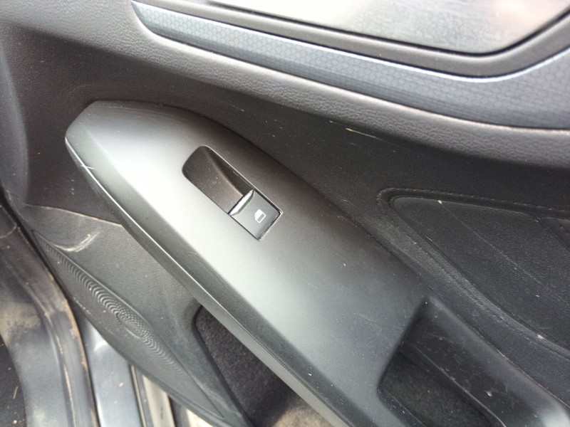 Recambio de mando elevalunas delantero derecho para ford focus iv (hn) 1.0 ecoboost mhev active referencia OEM IAM   