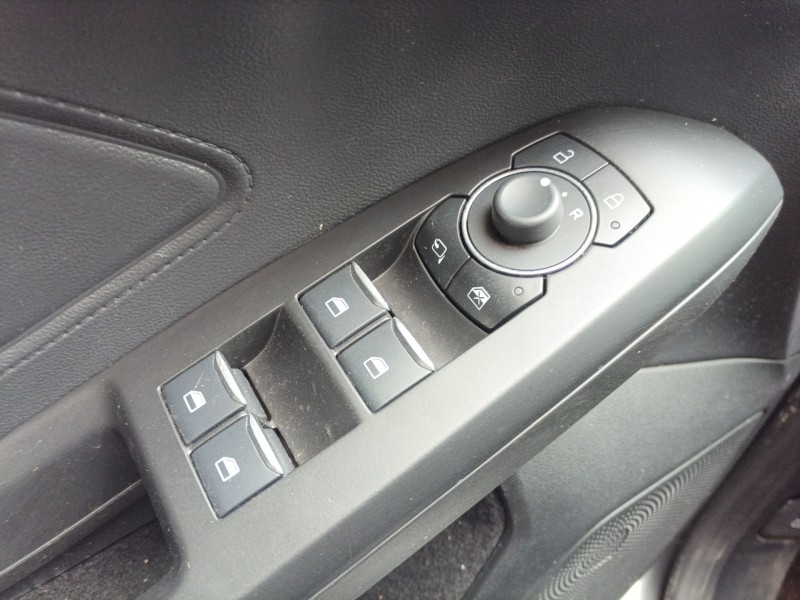 Recambio de mando elevalunas delantero izquierdo para ford focus iv (hn) 1.0 ecoboost mhev active referencia OEM IAM   