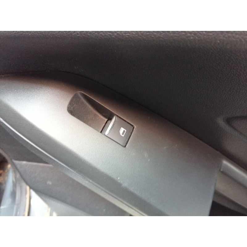 Recambio de mando elevalunas trasero derecho para ford focus iv (hn) 1.0 ecoboost mhev active referencia OEM IAM   