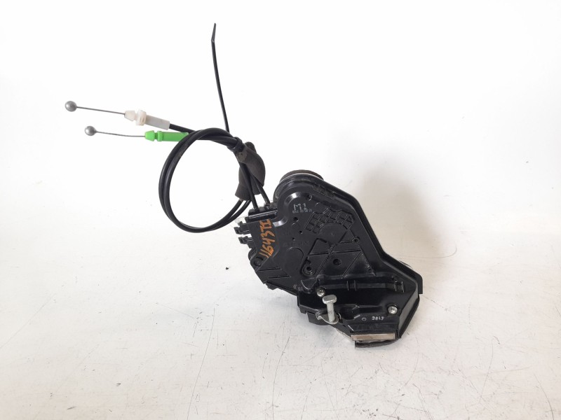 Recambio de cerradura puerta trasera izquierda para toyota hilux vii 2.4 d referencia OEM IAM 690600K090  