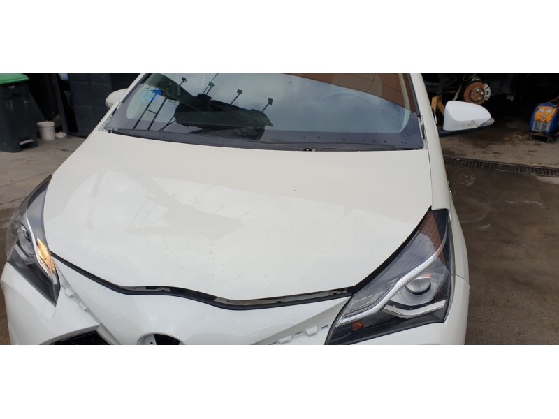 Recambio de capo para toyota yaris hybrid active referencia OEM IAM 533010D130  