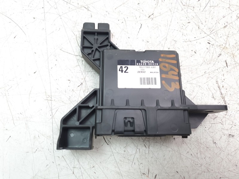 Recambio de modulo electronico para toyota hilux vii 2.4 d referencia OEM IAM 886500K420  
