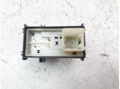 Recambio de mando elevalunas trasero izquierdo para toyota hilux vii 2.4 d referencia OEM IAM 848100K080   2