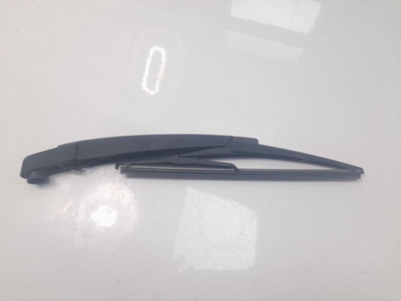 Recambio de brazo limpia trasero para opel corsa f ultimate referencia OEM IAM 80011247  