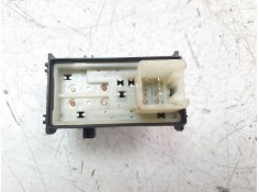 Recambio de mando elevalunas trasero derecho para toyota hilux vii 2.4 d referencia OEM IAM 848100K080   2