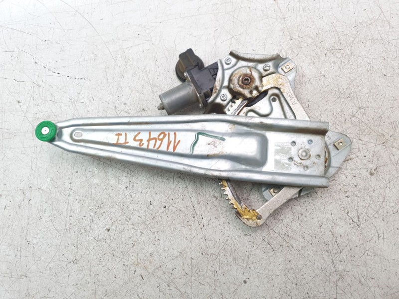 Recambio de elevalunas trasero izquierdo para toyota hilux vii 2.4 d referencia OEM IAM 698040K120  