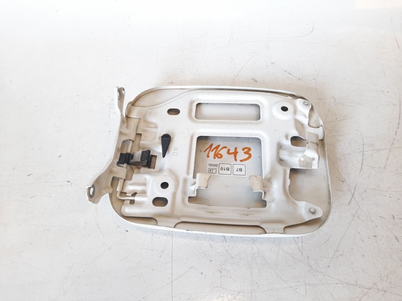 Recambio de tapa exterior combustible para toyota hilux vii 2.4 d referencia OEM IAM   