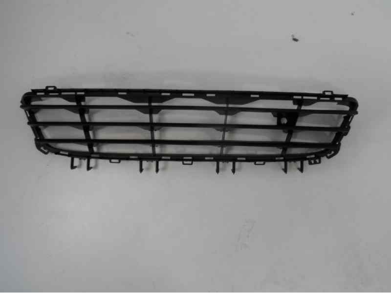 Recambio de rejilla paragolpes central para opel astra h berlina referencia OEM IAM 1400304 107163004 OP4102120