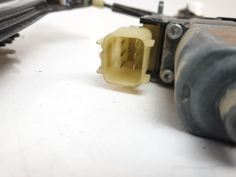 Recambio de elevalunas delantero derecho para maserati ghibli iii (m157) 3.0 referencia OEM IAM 670102267  