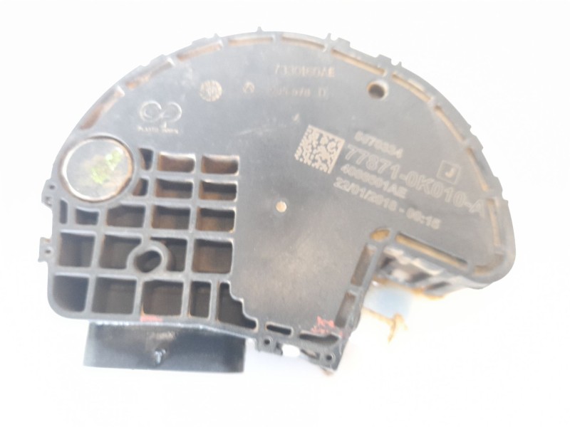 Recambio de bomba combustible para toyota hilux vii 2.4 d referencia OEM IAM 777810K010  7660448AB