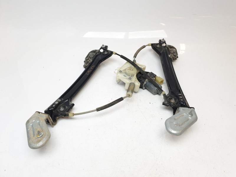 Recambio de elevalunas trasero derecho para maserati ghibli iii (m157) 3.0 referencia OEM IAM 670103666  