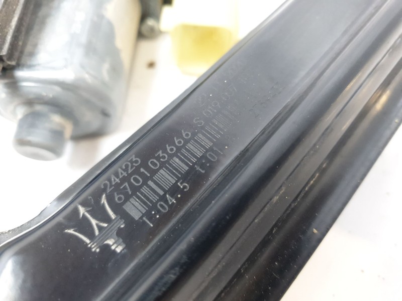 Recambio de elevalunas trasero derecho para maserati ghibli iii (m157) 3.0 referencia OEM IAM 670103666  