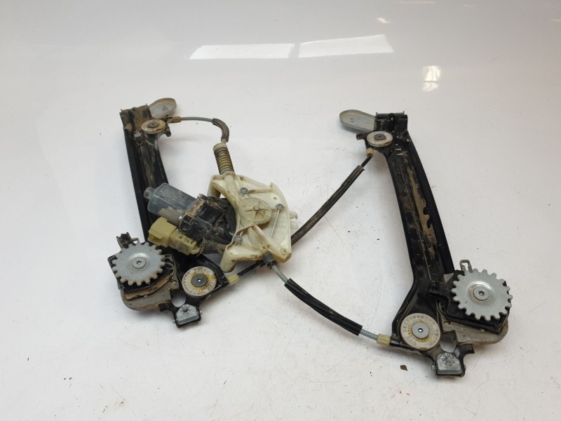 Recambio de elevalunas trasero derecho para maserati ghibli iii (m157) 3.0 referencia OEM IAM 670103666  