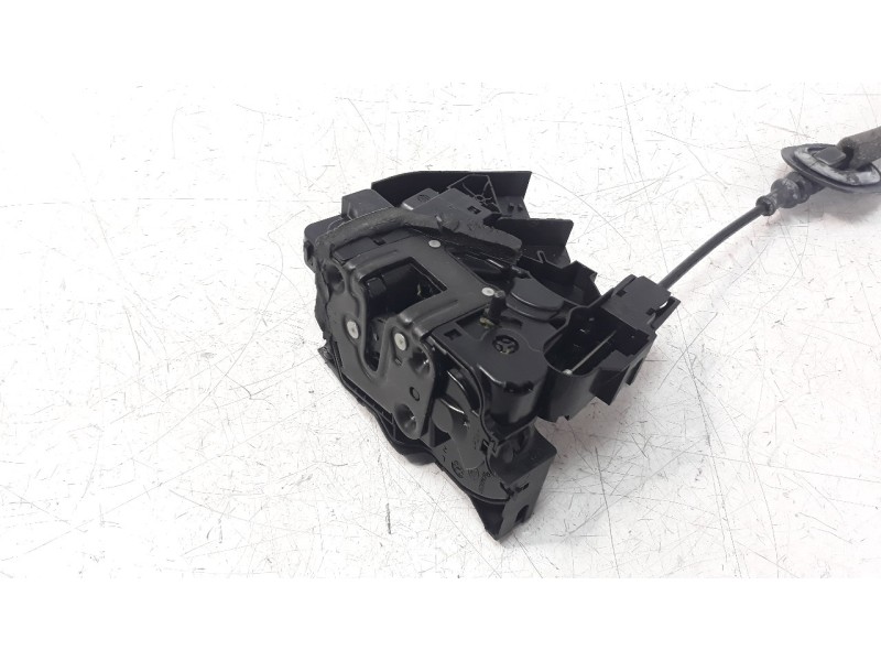 Recambio de cerradura puerta trasera izquierda para renault megane iv berlina 5p 1.5 dci diesel fap energy referencia OEM IAM 82