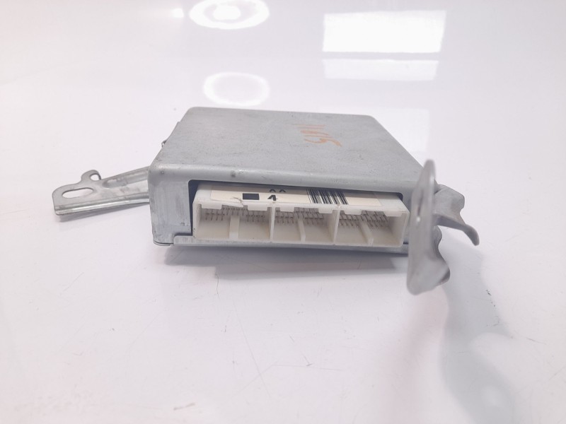 Recambio de modulo electronico para toyota land cruiser (j12) 3.0 turbodiesel referencia OEM IAM 8929360030  