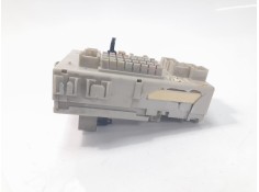 Recambio de caja reles / fusibles para toyota land cruiser (j12) 3.0 turbodiesel referencia OEM IAM 8274135110   2