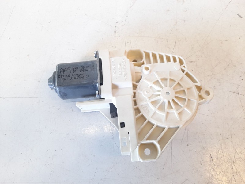Recambio de motor elevalunas trasero izquierdo para audi q5 (8r) 3.0 v6 24v tdi referencia OEM IAM 8K0959811A  