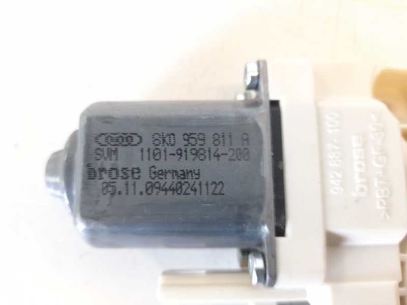 Recambio de motor elevalunas trasero izquierdo para audi q5 (8r) 3.0 v6 24v tdi referencia OEM IAM 8K0959811A  