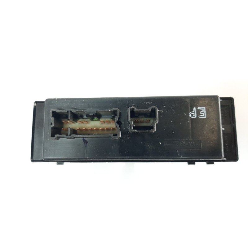 Recambio de mando elevalunas delantero izquierdo para nissan qashqai (j11) 1.2 16v cat referencia OEM IAM 254011KA0B IAF670017 E