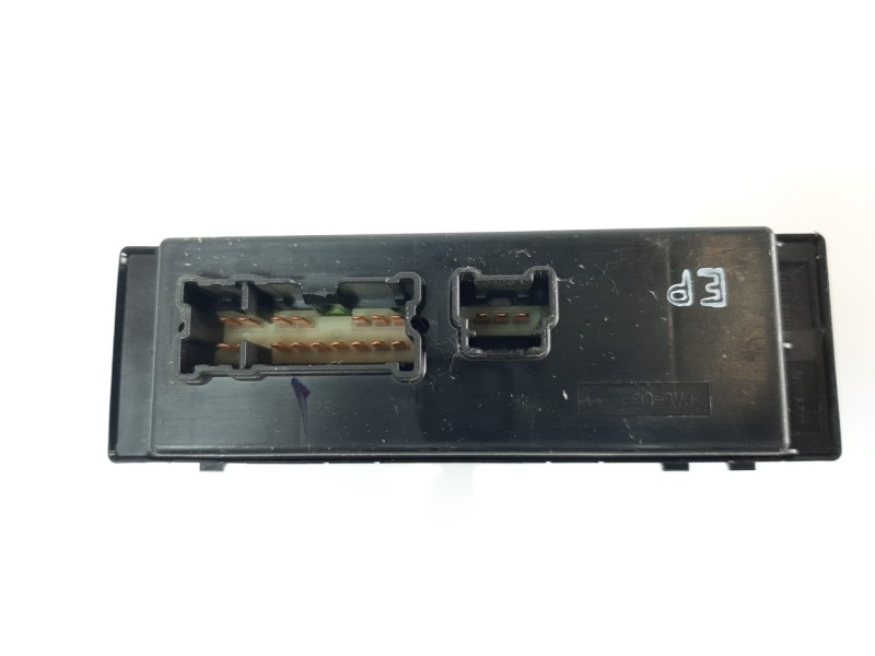 Recambio de mando elevalunas delantero izquierdo para nissan qashqai (j11) 1.2 16v cat referencia OEM IAM 254011KA0B IAF670017 E