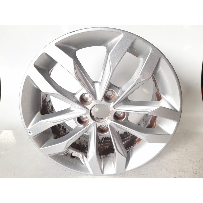 Recambio de llanta para kia sportage drive 4x2 referencia OEM IAM 52910F1110  
