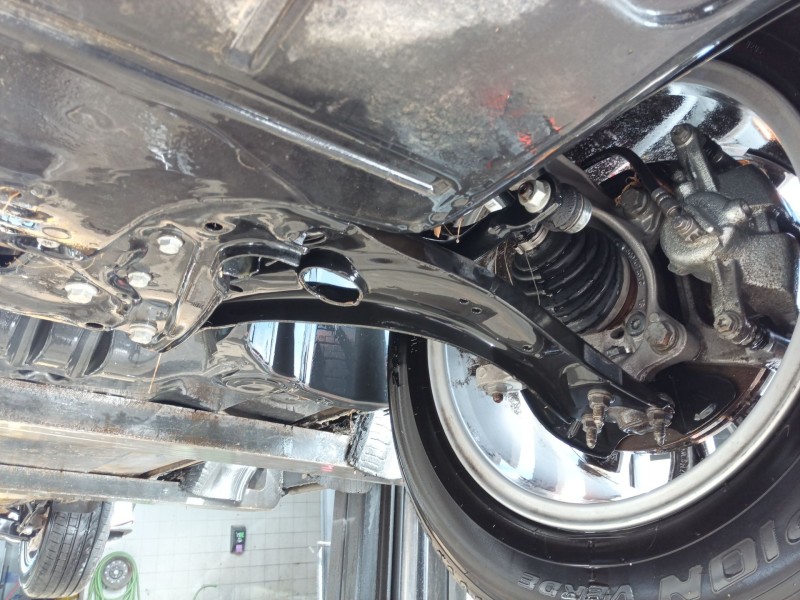 Recambio de brazo suspension inferior delantero izquierdo para volkswagen tiguan (ad1, ax1) 1.4 tsi referencia OEM IAM   