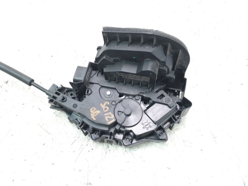 Recambio de cerradura puerta delantera derecha para tesla model 3 (5yj3) ev awd referencia OEM IAM 173894701D  