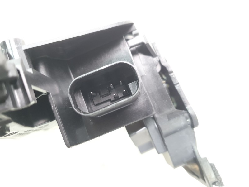 Recambio de cerradura puerta delantera derecha para tesla model 3 (5yj3) ev awd referencia OEM IAM 173894701D  