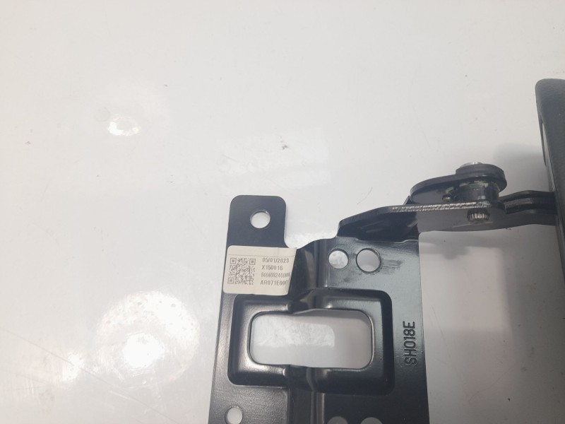 Recambio de apoyabrazos central para kia sportage referencia OEM IAM 84660R2400WK  