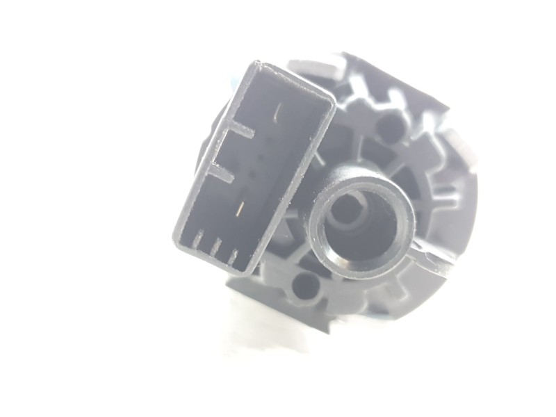 Recambio de motor apertura y cierre porton para audi q5 (8r) 3.0 v6 24v tdi referencia OEM IAM 8R0827851B  