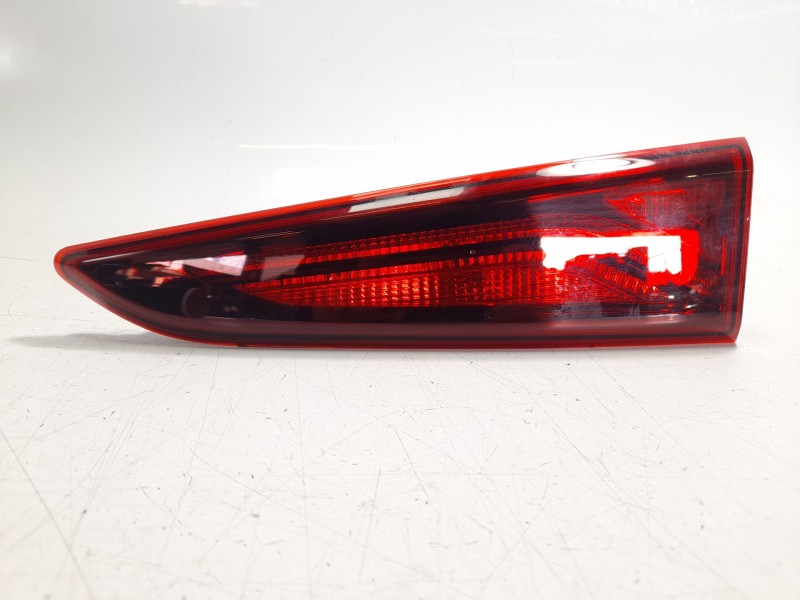 Recambio de piloto trasero derecho interior para hyundai kona pure referencia OEM IAM 92404J9000  