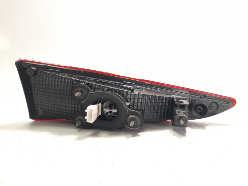 Recambio de piloto trasero derecho interior para hyundai kona pure referencia OEM IAM 92404J9000  