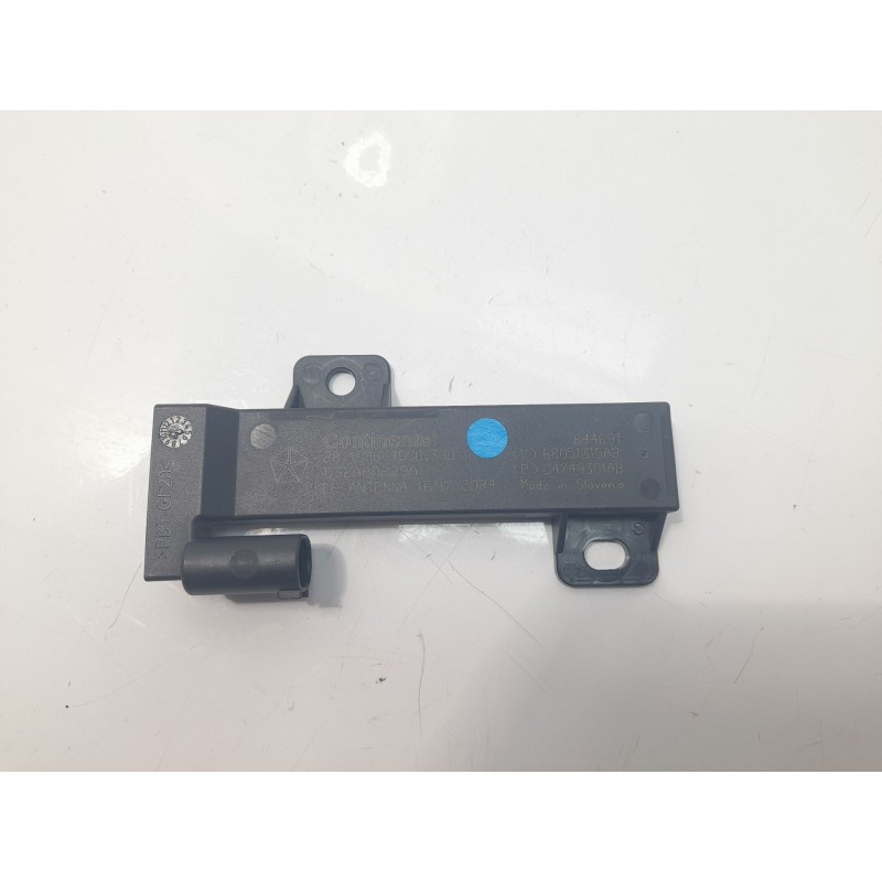 Recambio de amplificador de antena para alfa romeo giulia (952) 2.2 jtdm cat referencia OEM IAM 2840864000300 032AA0229A 