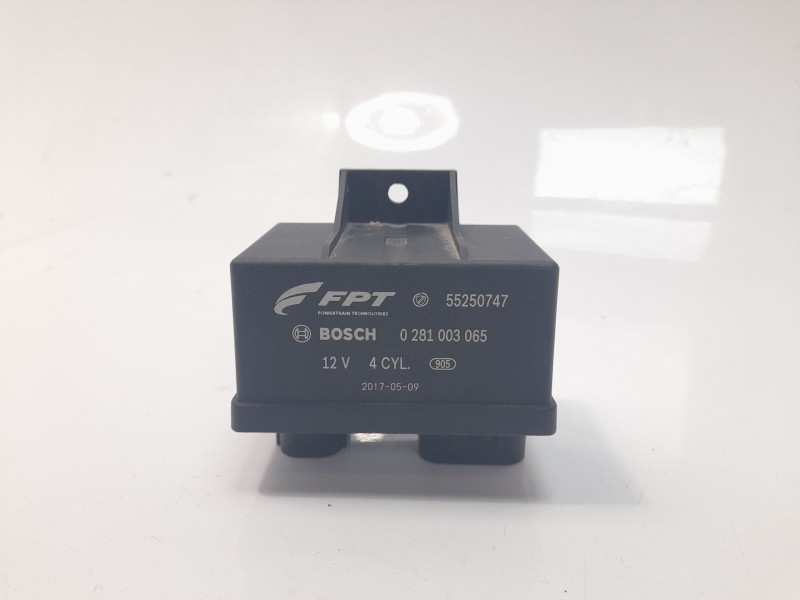 Recambio de caja precalentamiento para alfa romeo giulia (952) 2.2 jtdm cat referencia OEM IAM 55250747 0281003065 