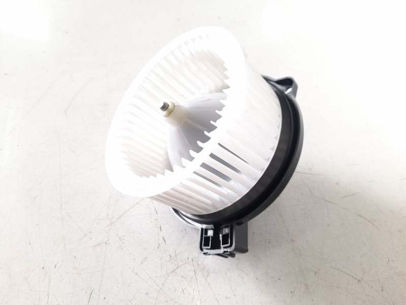 Recambio de motor calefaccion para mazda cx-5 2.0 cat referencia OEM IAM 872700  