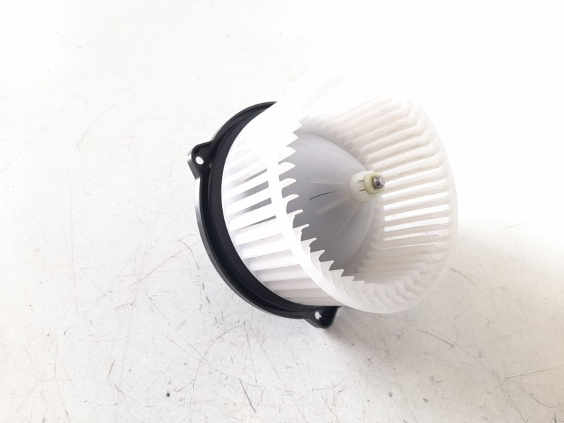 Recambio de motor calefaccion para mazda cx-5 2.0 cat referencia OEM IAM 872700  