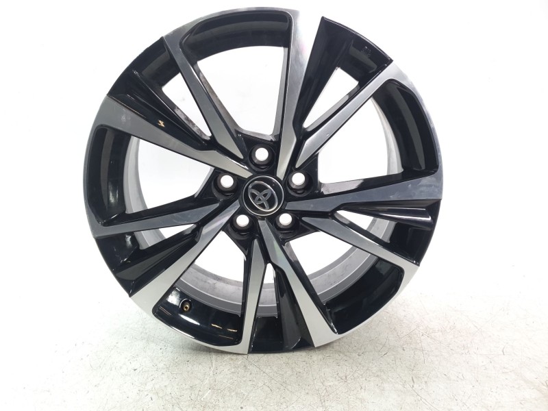 Recambio de llanta para toyota c-hr hybrid active referencia OEM IAM 42611F4331  