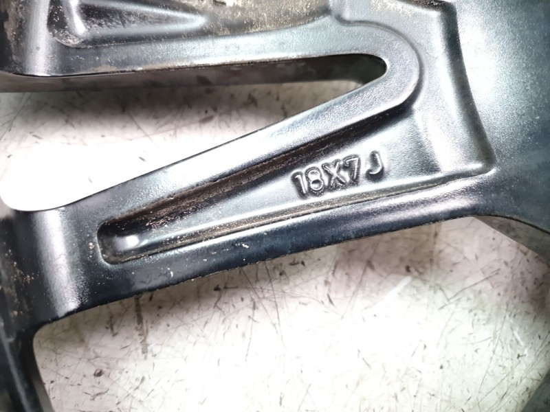 Recambio de llanta para toyota c-hr hybrid active referencia OEM IAM 42611F4331  