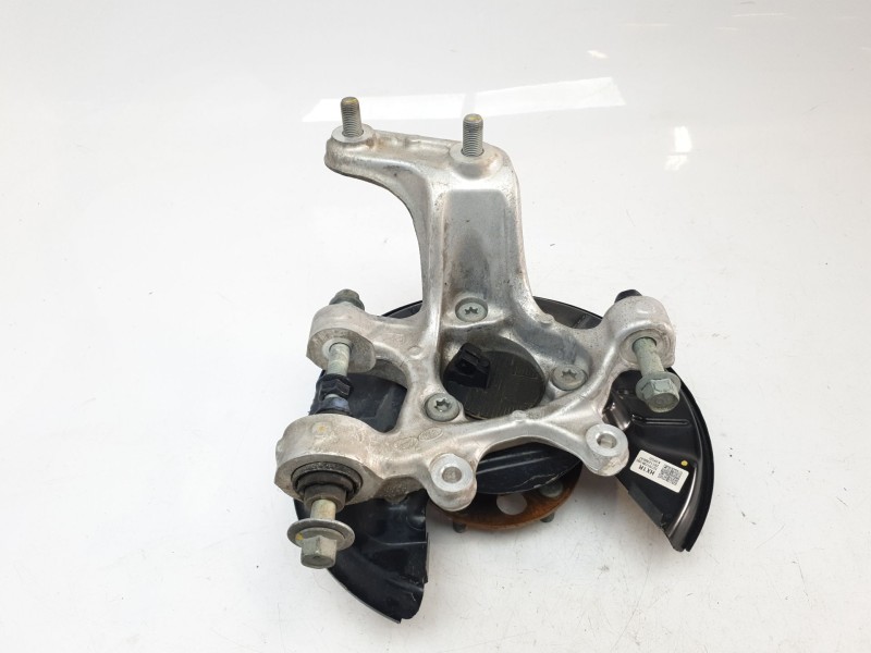 Recambio de mangueta trasera izquierda para hyundai kona referencia OEM IAM 52701CM100  