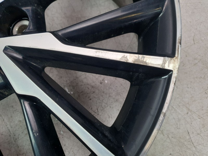 Recambio de llanta para toyota c-hr (_x1_) 1.8 hybrid (zyx10_, zyx11_) referencia OEM IAM PW45710000  