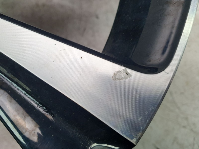 Recambio de llanta para toyota c-hr hybrid active referencia OEM IAM 42611F4331  