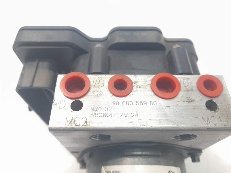 Recambio de abs para citroën c4 cactus shine referencia OEM IAM 9821150280  