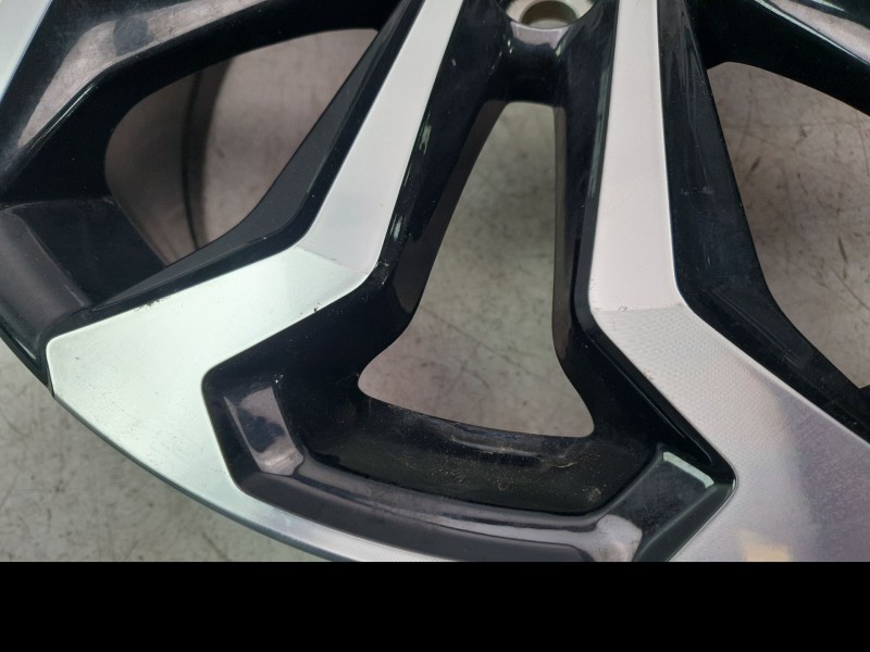 Recambio de llanta para toyota yaris cross (mxp_) 1.5 hybrid (mxpj10) referencia OEM IAM 426110DK70  