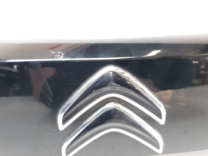 Recambio de molduras traseras para citroën c4 berlina e-feel referencia OEM IAM 9838657780  