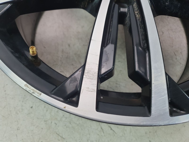 Recambio de llanta para volkswagen golf vii lim. gte referencia OEM IAM 5GE601025B  