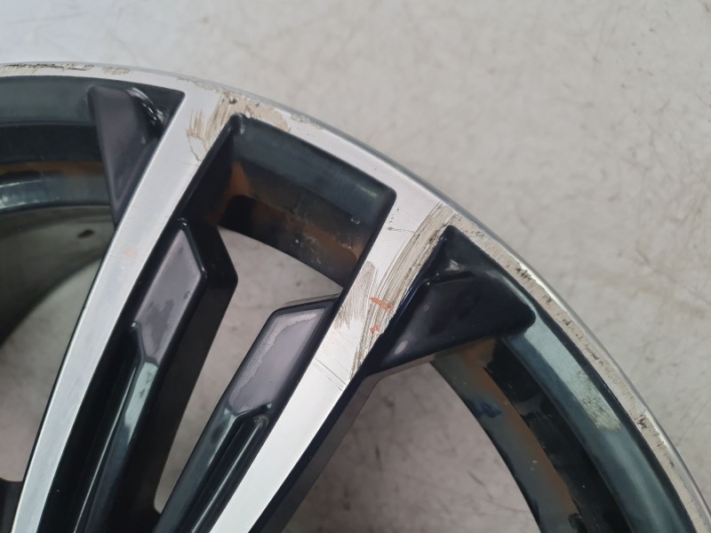 Recambio de llanta para volkswagen golf vii lim. gte referencia OEM IAM 5GE601025B  