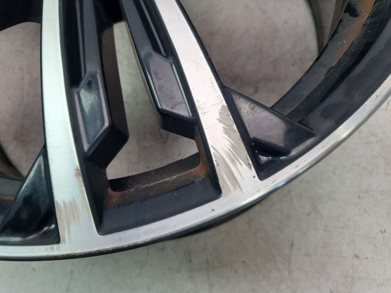 Recambio de llanta para volkswagen golf vii lim. gte referencia OEM IAM 5GE601025B  