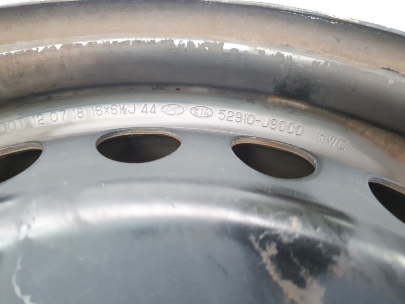 Recambio de llanta para hyundai kona pure referencia OEM IAM 52910A4910  
