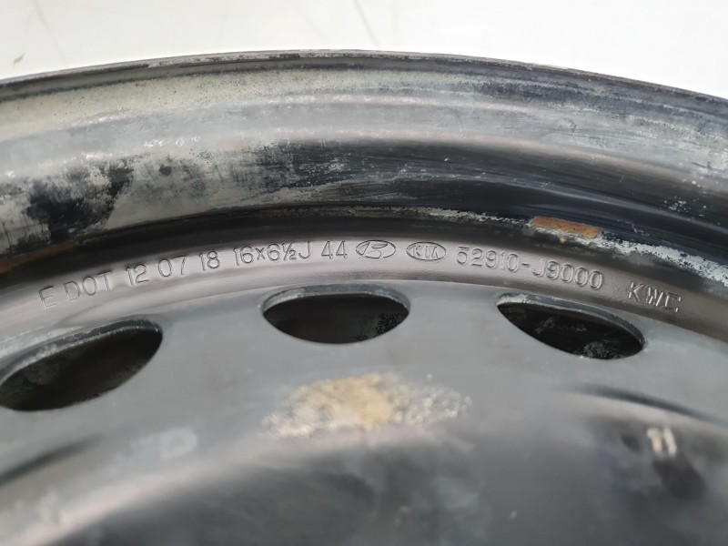 Recambio de llanta para hyundai kona pure referencia OEM IAM 52910A4910  