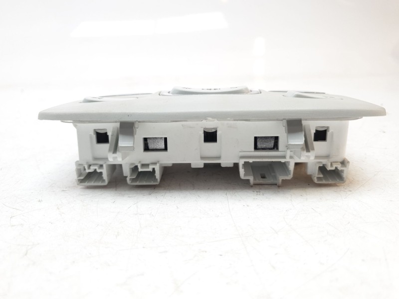 Recambio de luz interior para citroën c4 berlina e-feel referencia OEM IAM 96721407UW  